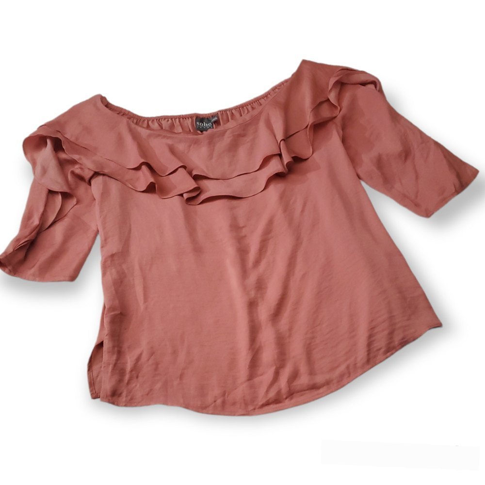 𝅺Ruffled Off-The-Shoulder Top blouse /salmon Pink/ size M